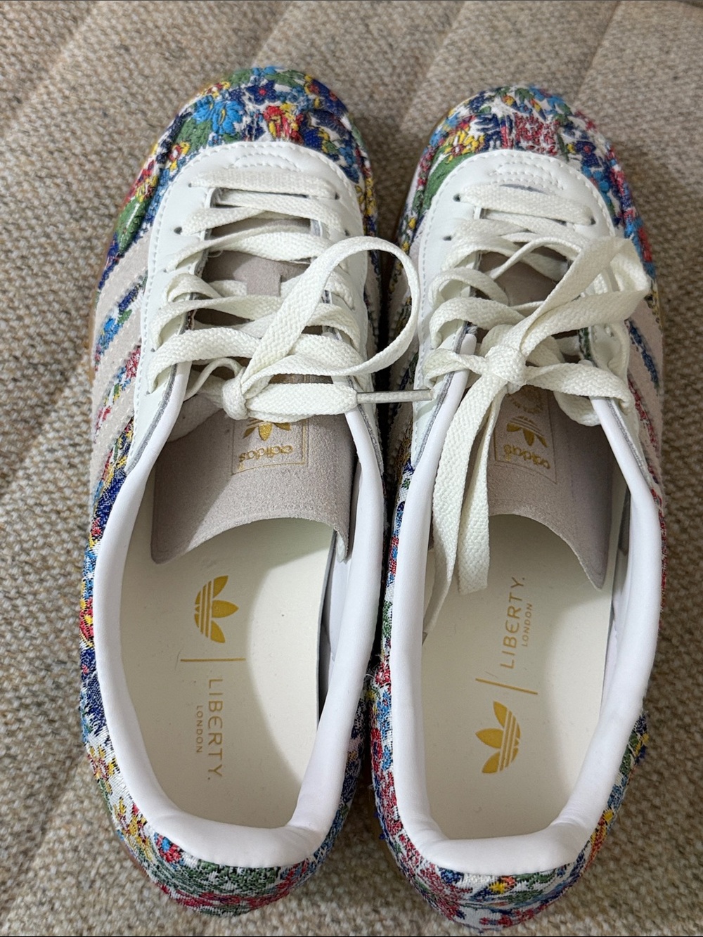 NWOT! LIBERTY x ADIDAS Women's Floral gazelles with Gum Sole, sz 8 - Picture 7 of 9